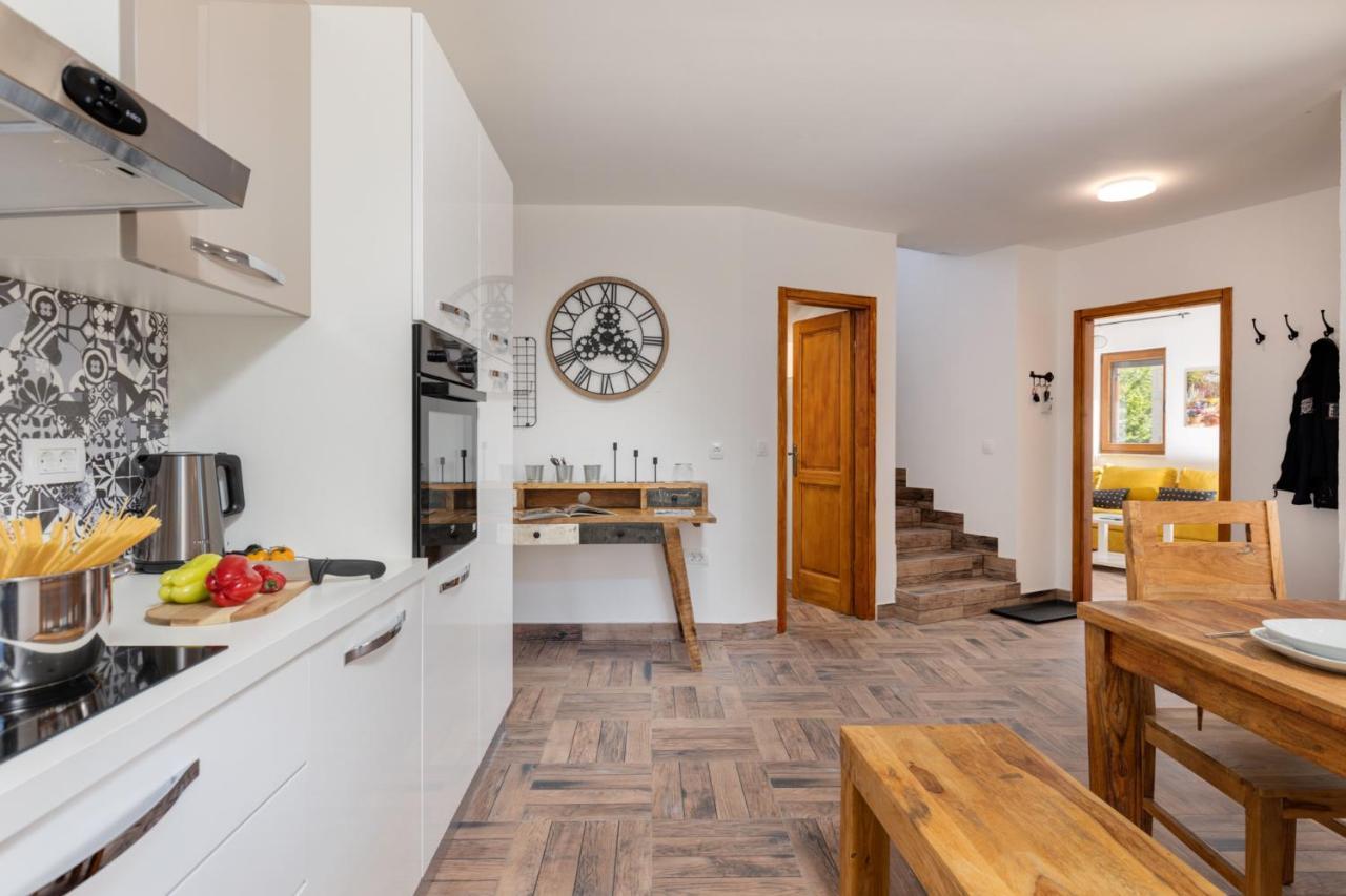 Villa Oasa Малинска Екстериор снимка