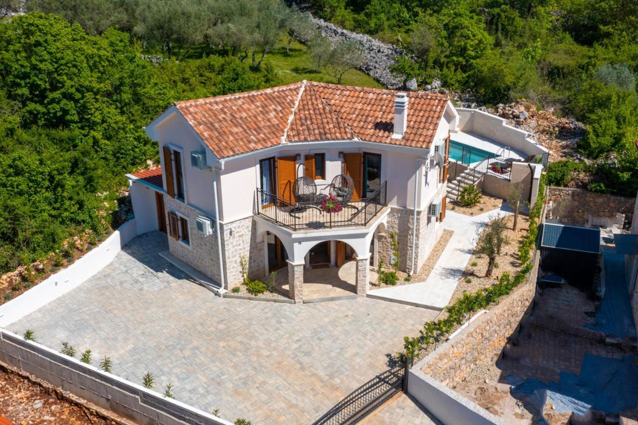 Villa Oasa Малинска Екстериор снимка